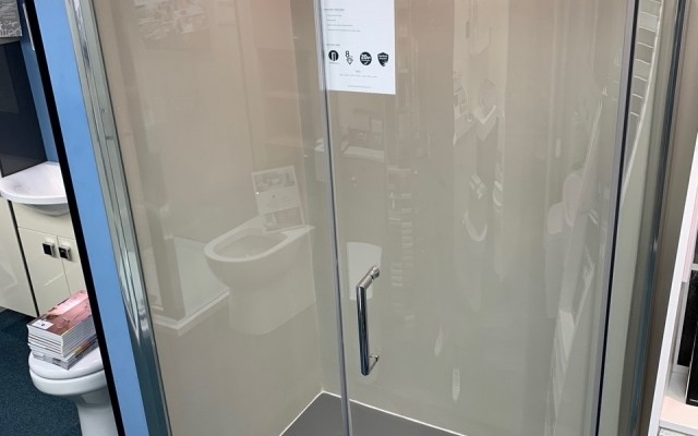 Shower Tray and Enclosure Merlyn