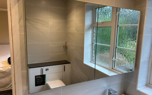Bathroom fitter Ricky Griffiths - Royal Berkshrie Bathrooms 07815 857979